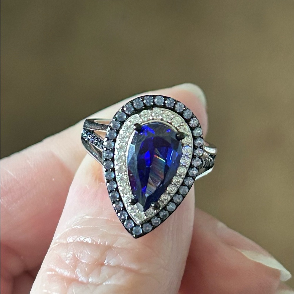 Elegant Blue and Silver tear drop ring. Size 6